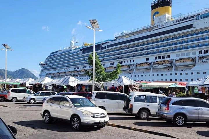 Private Shore Tour in Tunis from La Goulette: Full-Day Medina, Mosques & Souks photo 4