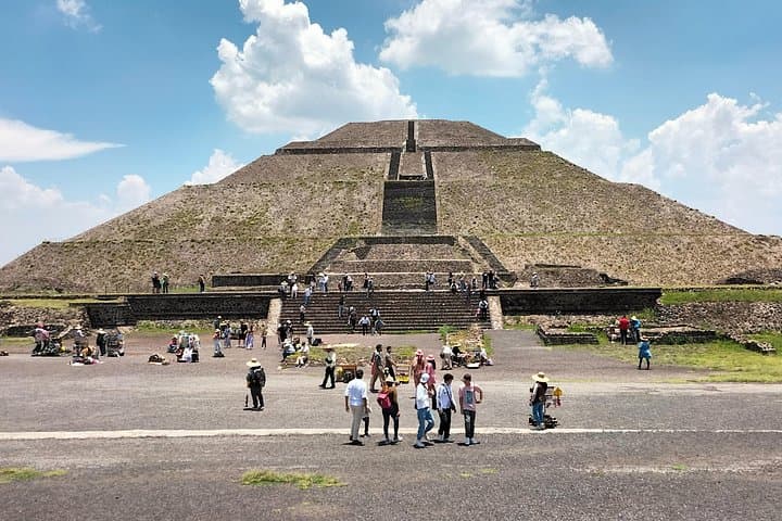 Private Teotihuacan & Acolman Monastery Tour from Mexico City — Pyramids, Piñatas & Colonial History photo 4