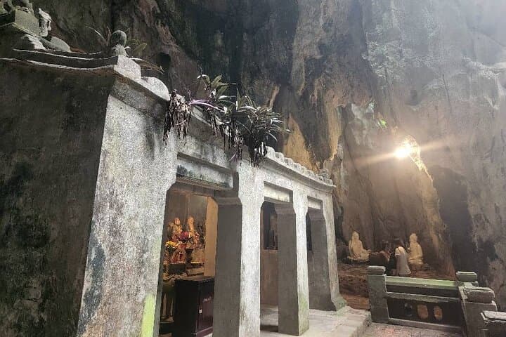 Marble Mountains & Am Phu (Hell) Cave Private Tour — Da Nang photo 4