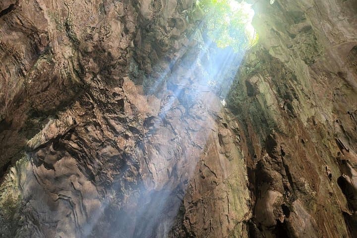 Marble Mountains and Bay Mau Basket Boat: Marble Caves, Pagodas & Coconut Grove Experience photo 4