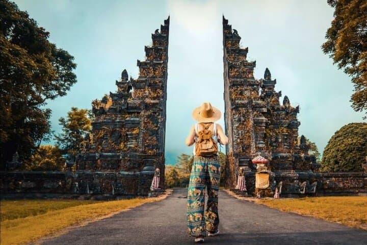 Full-Day Bali Bedugul Private Tour: Ulun Danu Temple, Botanic Garden & Banyumala Waterfall photo 4