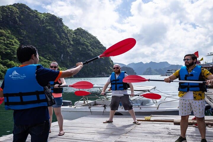 Halong Bay Luxury Day Cruise to Bai Tu Long Bay: Vung Vieng Village & Thien Canh Son Cave photo 5