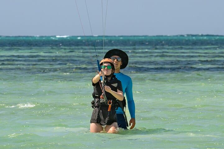 Private Kitesurfing Discovery in La Ventana — 3.5-Hour Beginner Lesson photo 2