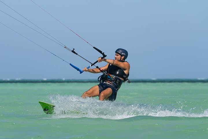 Private Kitesurfing Discovery in La Ventana — 3.5-Hour Beginner Lesson photo 4