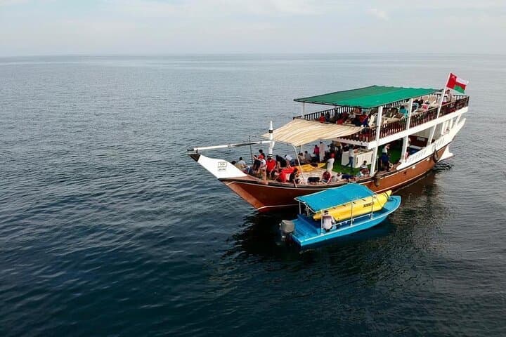 Musandam Dibba Full-Day Dhow Cruise with Snorkel, Kayak & Fishing photo 3