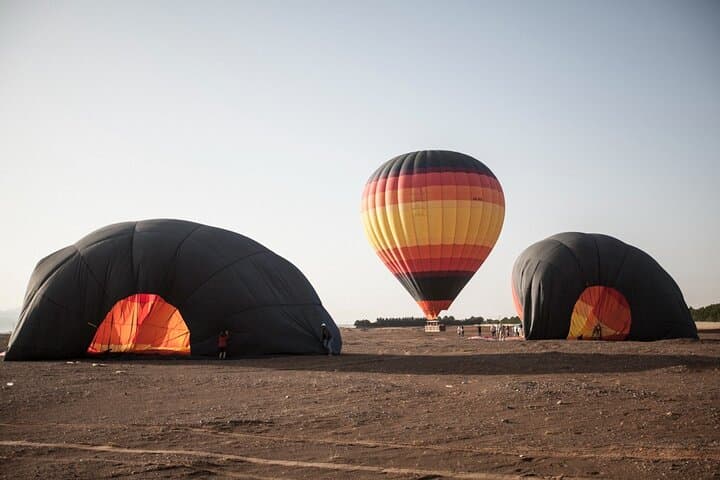 Dubai Desert Hot Air Balloon Ride: Sunrise Flight Over Dunes photo 3