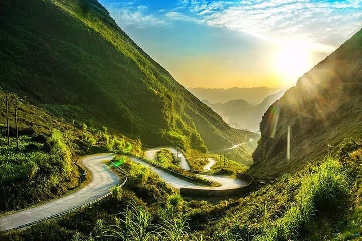 Ha Giang Loop 4-Day Adventure: Ma Pi Leng, Dong Van & Homestay Experience