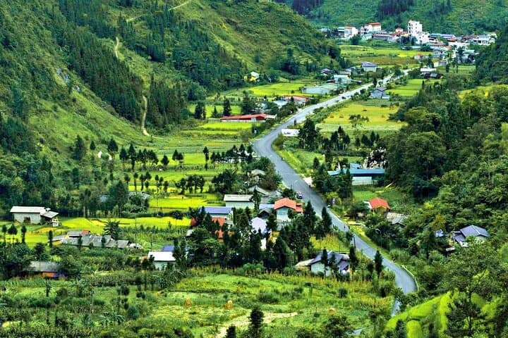 Ha Giang Loop 4-Day Adventure: Ma Pi Leng, Dong Van & Homestay Experience photo 2