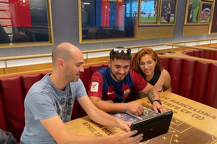 Inside Messi's Story: Private Session with His Biographer at Barça Café photo 5