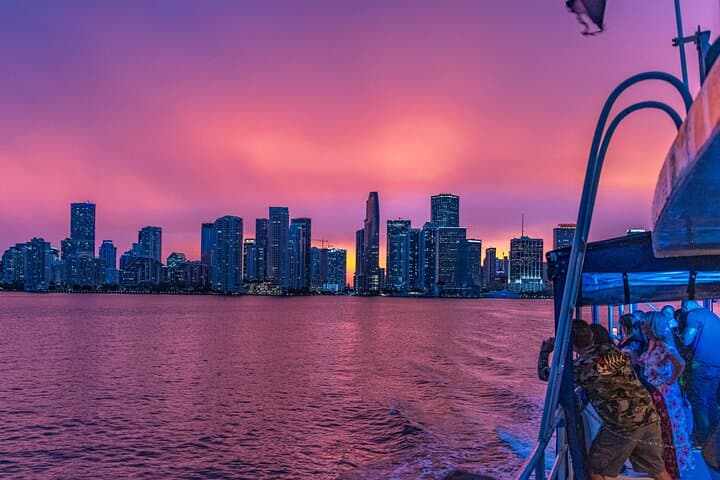 Miami Sunset & City Lights Cocktail Cruise: Biscayne Bay by Twilight