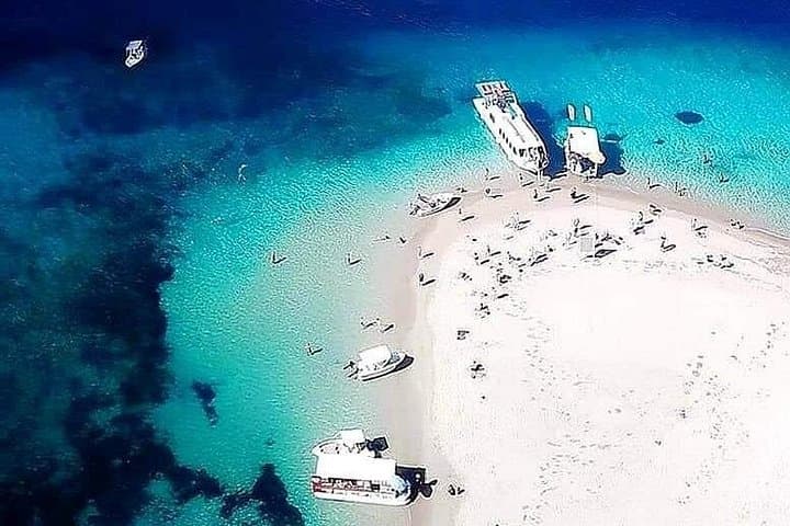 Marathonissi & Keri Caves: 3-Hour Turtle-Spotting Boat Tour in Zakynthos