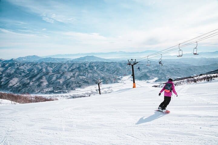 Full-Day Private Ski & Snowboard Tour from Sapporo with Onsen Visit