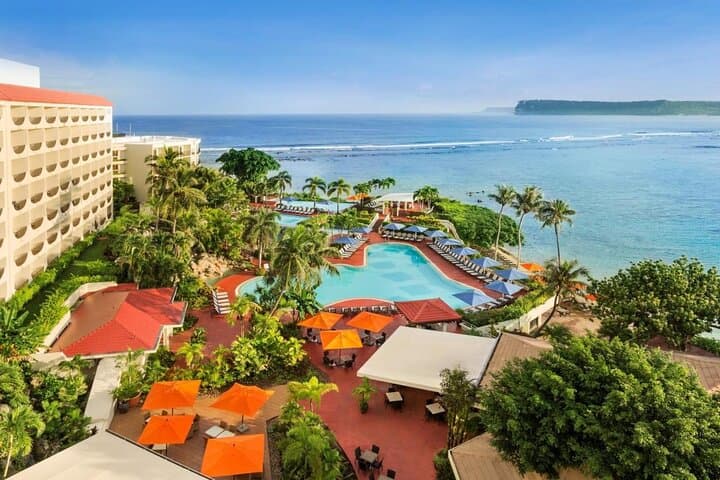 Tumon Bay Beach & Hilton Waterpark: Full-Day Snorkel, SUP and Pool Access photo 5