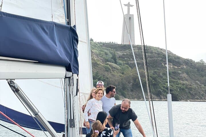 Private Sailing and Premium Wine Tasting on the Tagus: Lisbon Small-Group Experience
