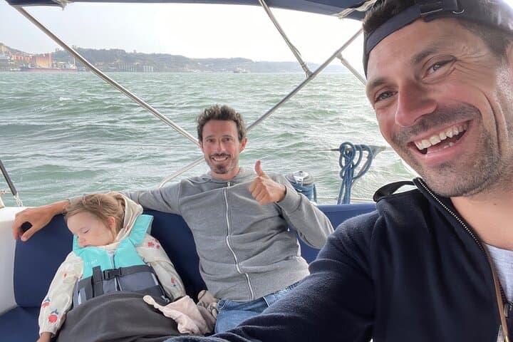 Private Sailing and Premium Wine Tasting on the Tagus: Lisbon Small-Group Experience photo 2