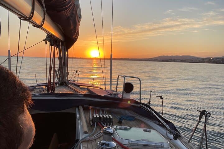 Private Sailing and Premium Wine Tasting on the Tagus: Lisbon Small-Group Experience photo 3
