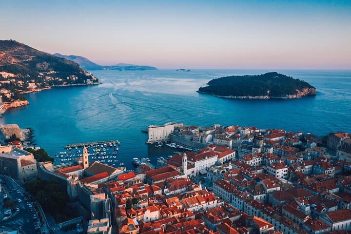 Scenic Private Transfer: Dubrovnik to Split with 2-Hour Makarska Stop