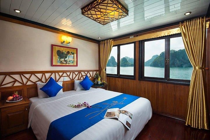 Royal Palace Cruise in Ha Long Bay: 2-Day Cave, Island & Kayak Experience photo 2