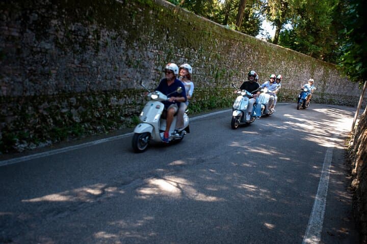 Vespa 125 Rental: Explore the UNESCO Prosecco Hills around Conegliano-Valdobbiadene photo 5