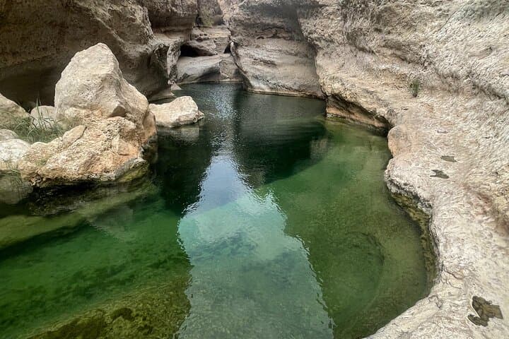 Wadi Shab, Fins Beach and Bimmah Sinkhole: Private Day Trip from Muscat