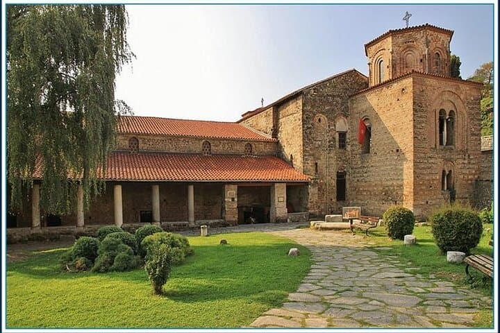 Ohrid 2-in-1: Old Town Walking Tour and Hands-On Komat Cooking Class photo 3