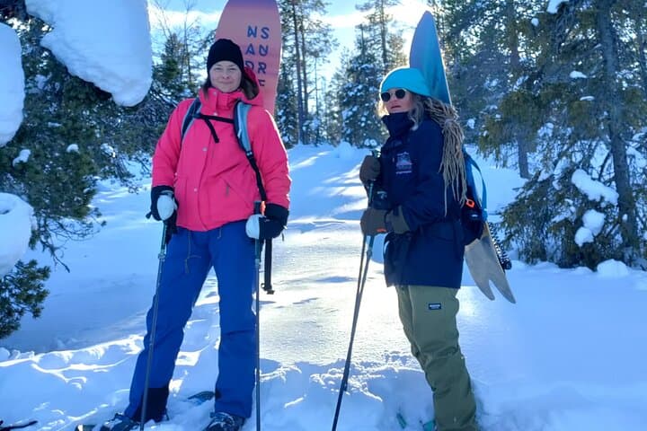 Private 2-Hour Snowsurfing in Levi: Bindingless Powder Experience photo 4
