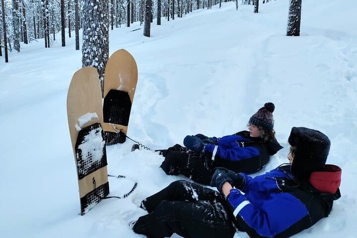 Private 2-Hour Snowsurfing in Levi: Bindingless Powder Experience photo 5
