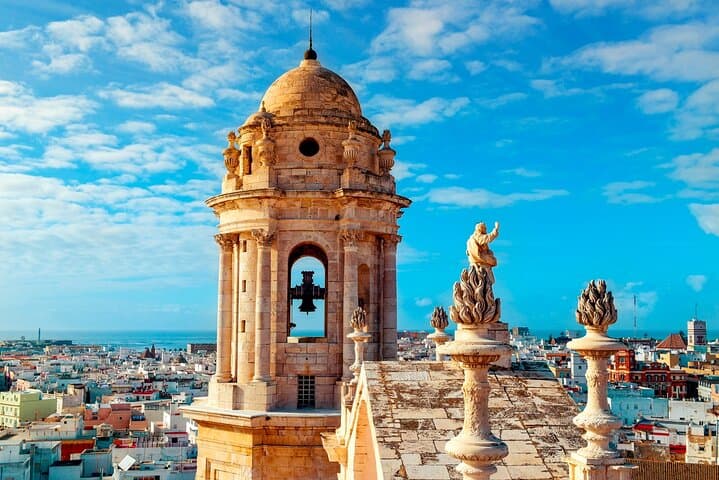 Full-Day Private Shore Tour in Cádiz: Cathedral, La Caleta & Central Market photo 1