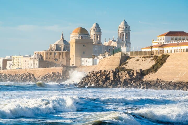 Full-Day Private Shore Tour in Cádiz: Cathedral, La Caleta & Central Market photo 2