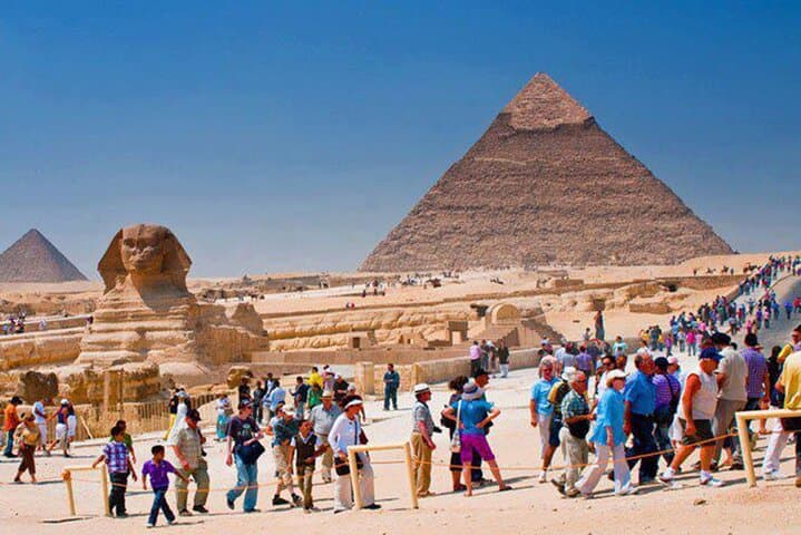 One-Day Private Guided Tour in Cairo: Pyramids, Sphinx & Khan El-Khalili photo 5