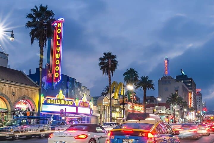 Customizable 5-Hour Private Tour of Los Angeles: Griffith, Hollywood & Beaches photo 1