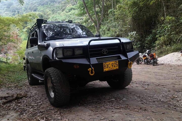2-Day Minca Waterfalls & Viewpoints Private Tour — Coffee Farms and Sunrise on Cerro Kennedy