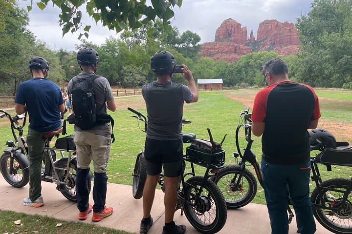 Effortless E-Biking Through Sedona’s Red Rock Landscapes