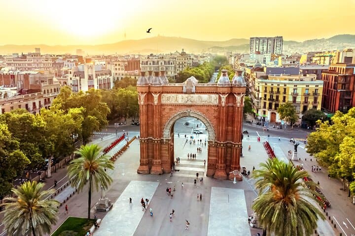 Full-Day Private Shore Tour to Barcelona from Tarragona Port