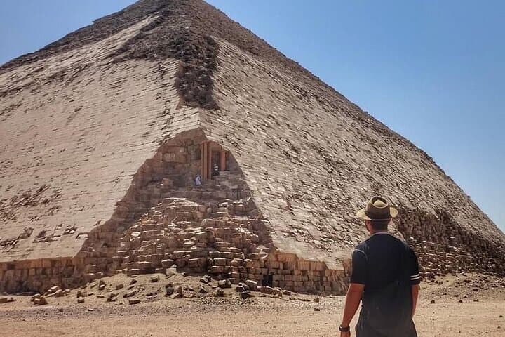 Private 6-Hour Memphis, Saqqara & Dahshur Pyramids Tour from Cairo