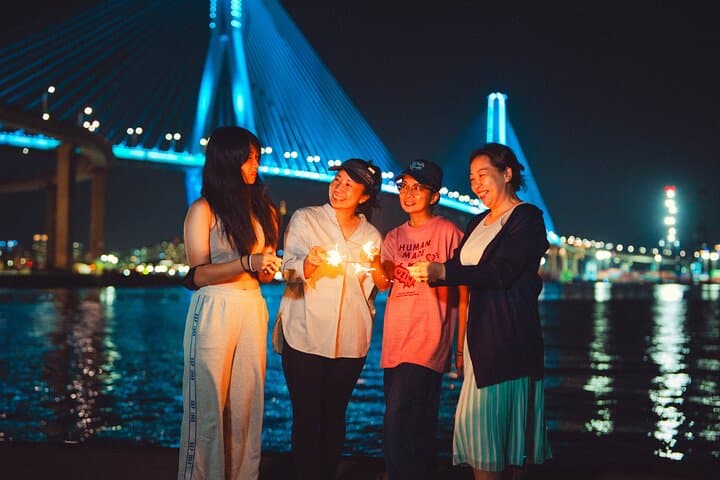 Busan Night Photo Tour: Small-Group Evening Photography Experience photo 4