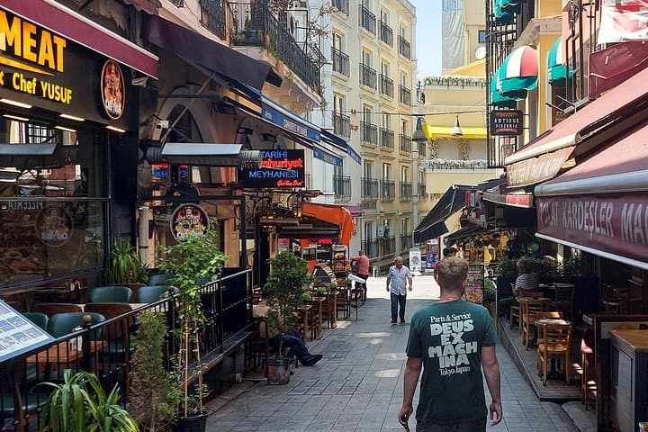 Istanbul Food Walking Tour: 3-Hour Guided Taste of Turkish Street Eats photo 4