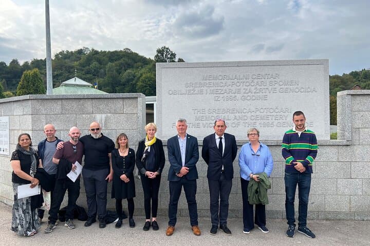 Remembering Srebrenica: Potočari Memorial Study Tour from Sarajevo