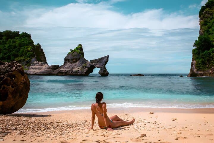 East Nusa Penida Day Tour: Diamond Beach, Atuh & Tree House from Bali photo 4
