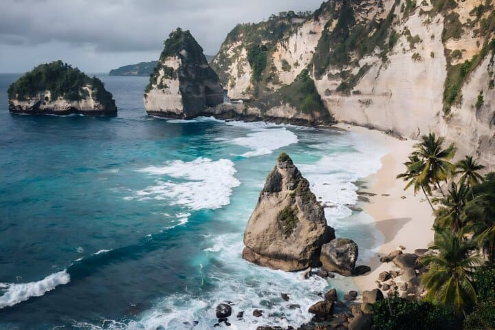 East Nusa Penida Day Tour: Diamond Beach, Atuh & Tree House from Bali photo 6