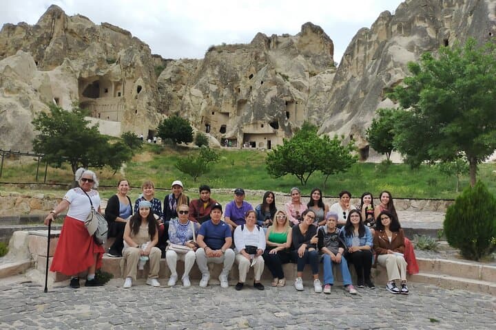 6-Day Istanbul to Cappadocia Tour in Spanish — Flights, Cave Hotel & Small Group photo 2