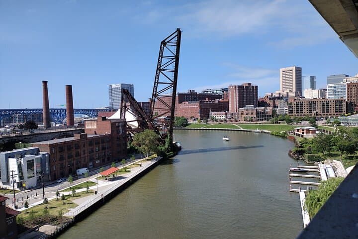Walking Cleveland's Euclid Avenue: Downtown Architecture & Riverfront History Tour photo 3