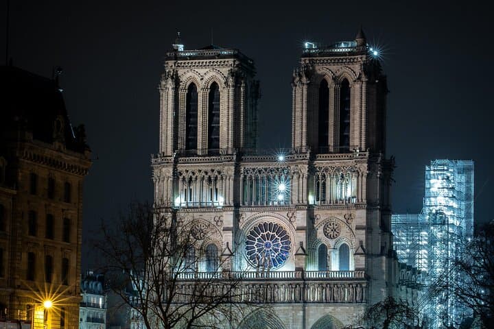 Paris Halloween Walking Tour: Haunted Île de la Cité Ghost Stories & Night Walk photo 3