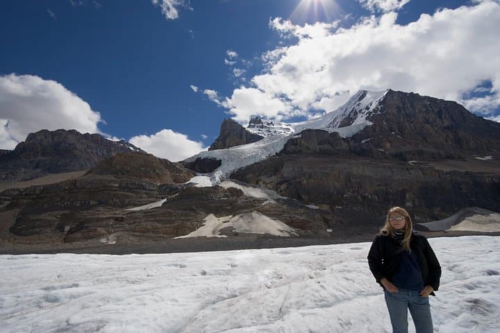 Private Icefield Day Trip from Calgary: Columbia Icefield, Peyto Lake & Crowfoot Glacier
