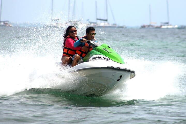 Parasailing and Jet Ski Combo over Cancun Bay — 260‑ft Flight & 30‑Minute Ride photo 2