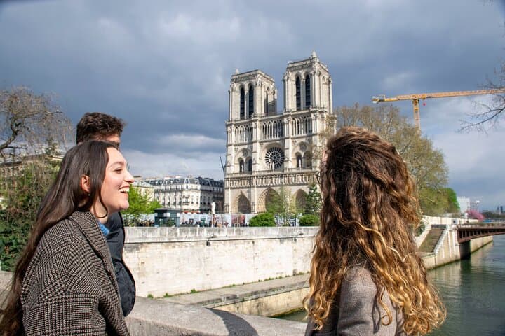 Paris E-Bike Private Tour — 3-Hour Highlights from Le Marais to the Eiffel photo 6