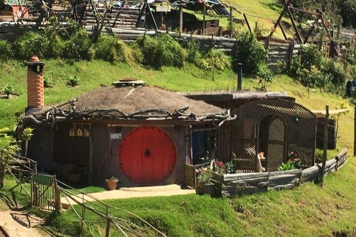 hobbitenango-and-antigua-day-trip-from-puerto-quetzal photo 2