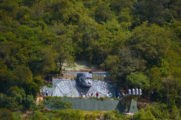 hobbitenango-and-antigua-day-trip-from-puerto-quetzal photo 3