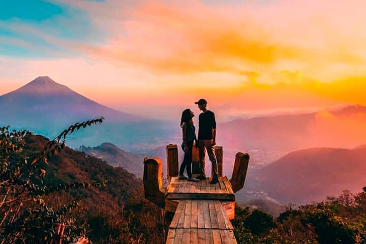 Hobbitenango & Altamira Parks Near Antigua Guatemala: Hobbit Huts, Giant Swing and Panoramic Views
