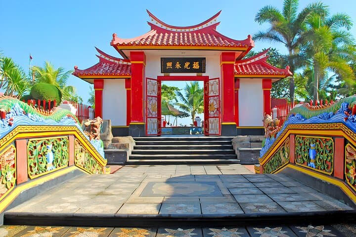 North Bali Highlights: Handara Gate, Twin Lakes, Munduk Waterfall & Banjar Hot Springs photo 4